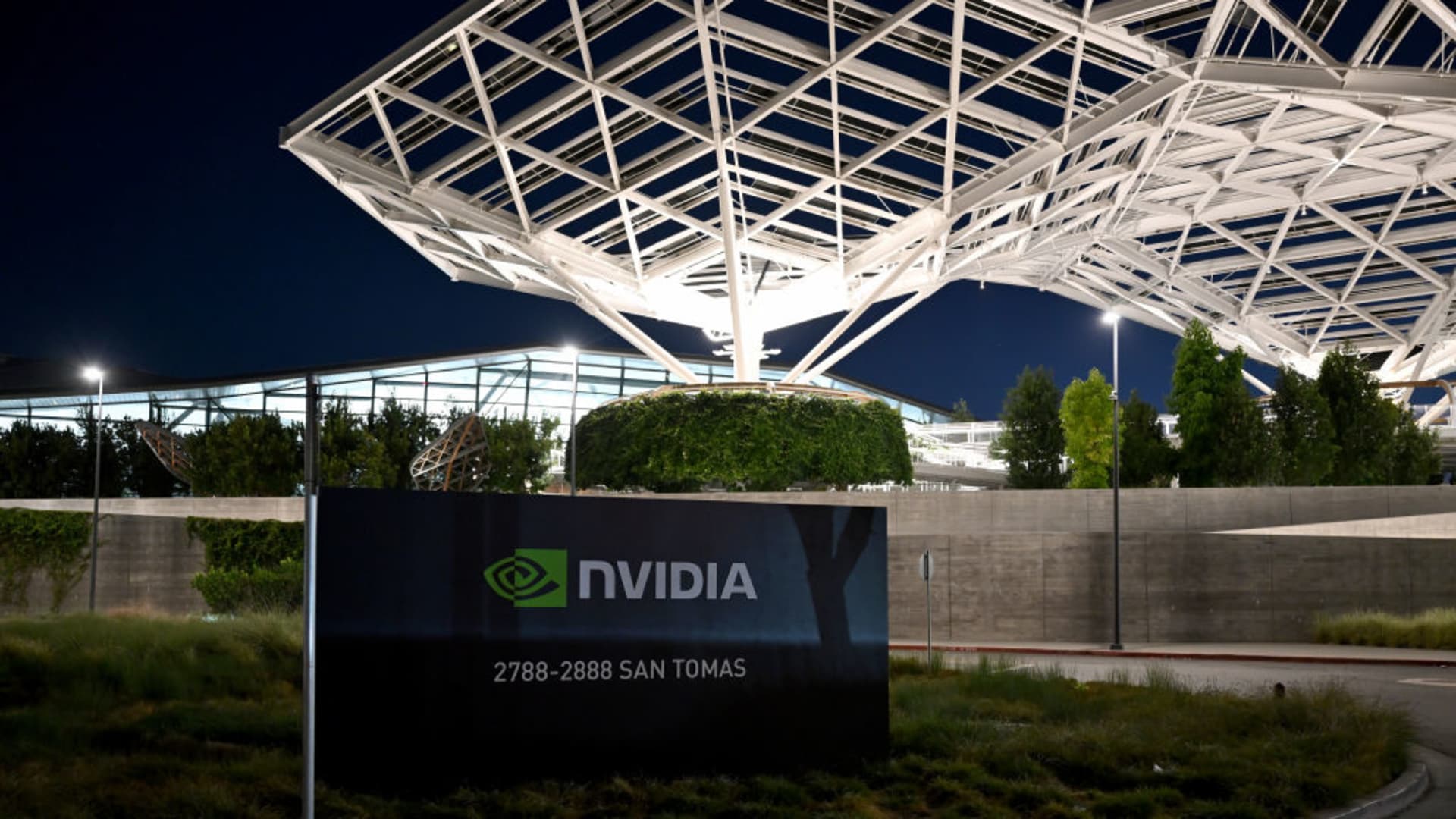 Nvidia sinks and data’s weak, but stay strong