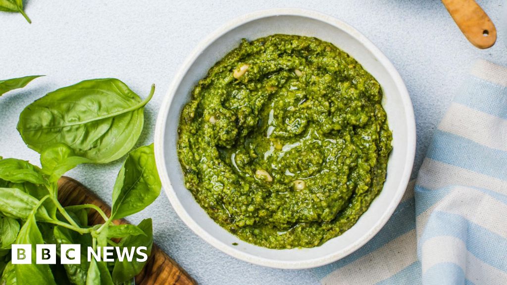 Pesto linked to botulism cases in France