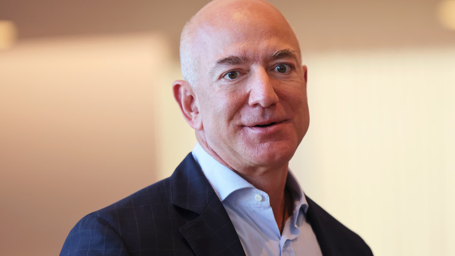 Jeff Bezos killed Washington Post endorsement of Kamala Harris